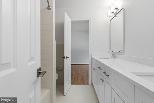 6294 DUNAWAY CT, Mclean, VA 22101