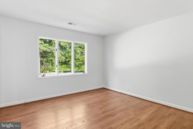 6294 DUNAWAY CT, Mclean, VA 22101
