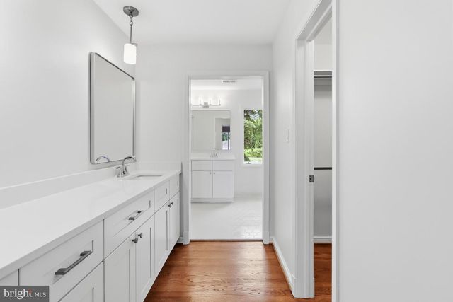 6294 DUNAWAY CT, Mclean, VA 22101