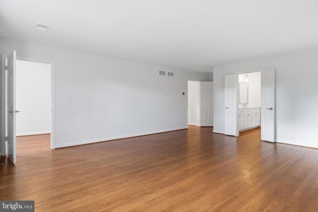 6294 DUNAWAY CT, Mclean, VA 22101