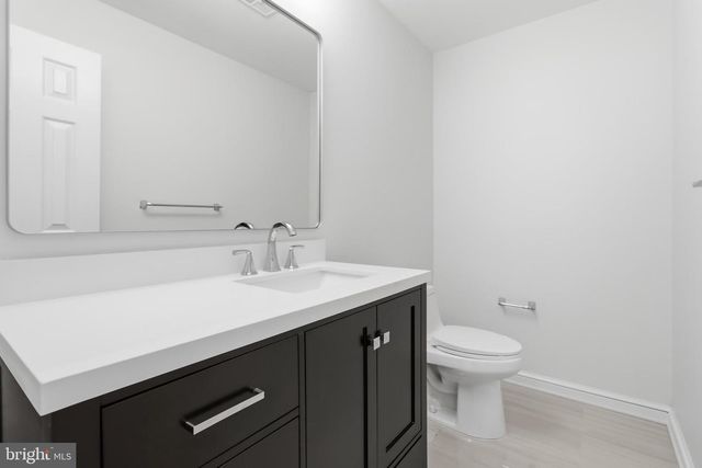 6294 DUNAWAY CT, Mclean, VA 22101