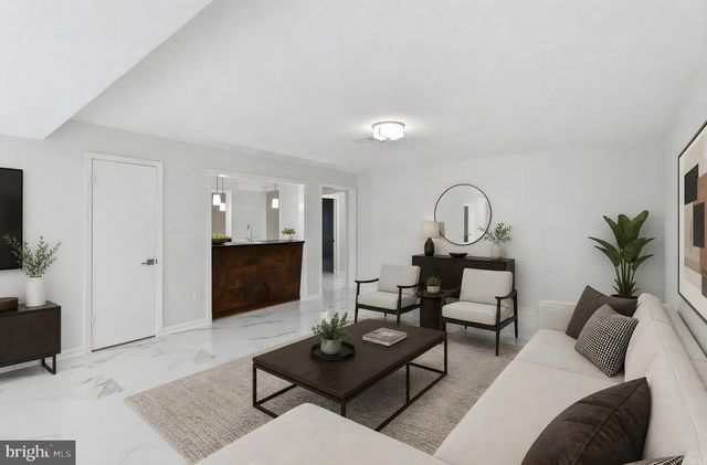 6294 DUNAWAY CT, Mclean, VA 22101