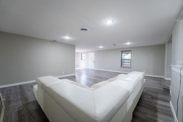 3207 Truxillo Street, Dallas, TX 75228
