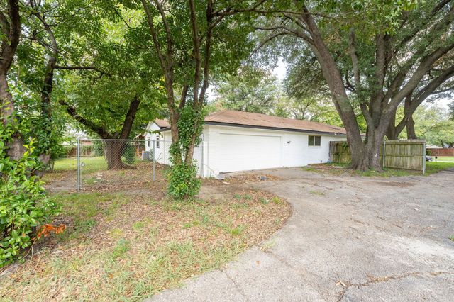 3207 Truxillo Street, Dallas, TX 75228