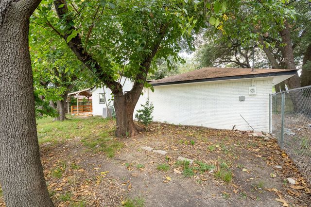 3207 Truxillo Street, Dallas, TX 75228