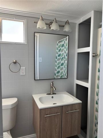 174 Overland TRL, North Fort Myers, FL 33917