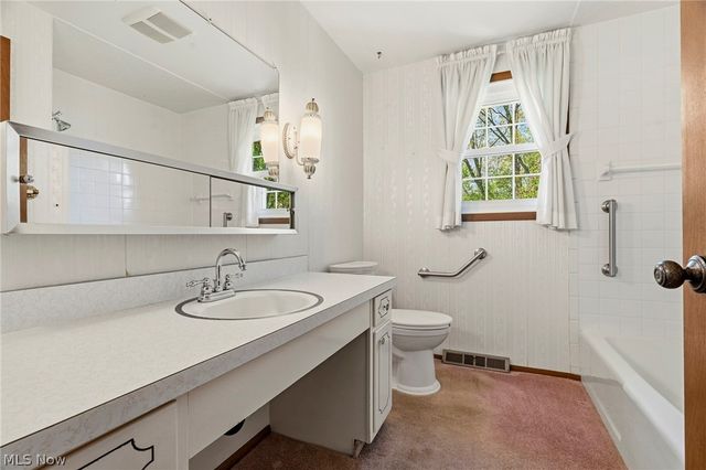 8285 Southwood Drive NW, North Canton, OH 44720