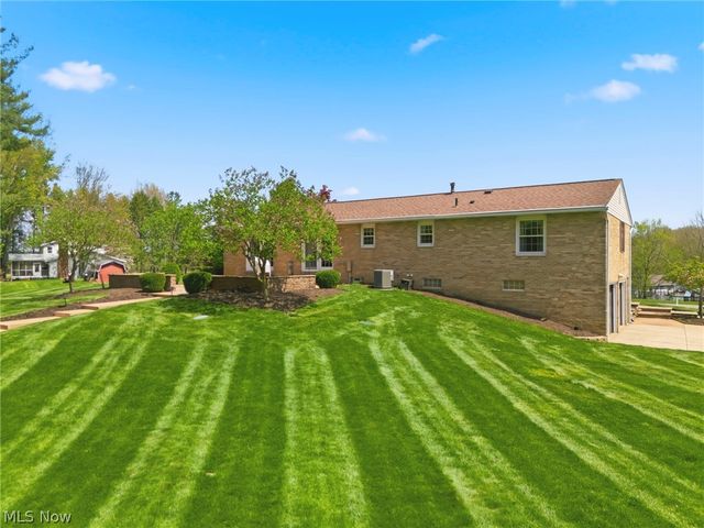 8285 Southwood Drive NW, North Canton, OH 44720