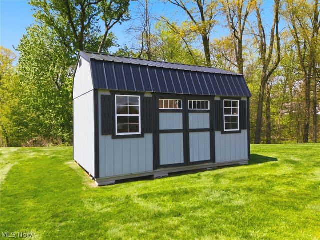 8285 Southwood Drive NW, North Canton, OH 44720