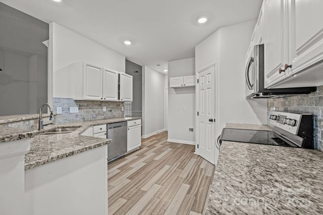 11103 Fox Cove Drive, Charlotte, NC 28273