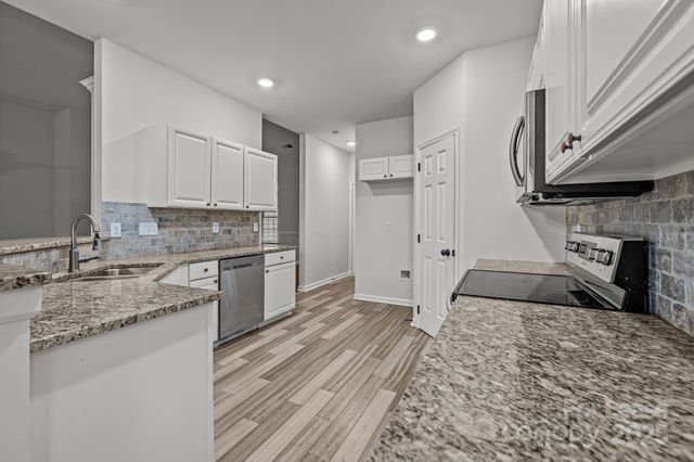 11103 Fox Cove Drive, Charlotte, NC 28273