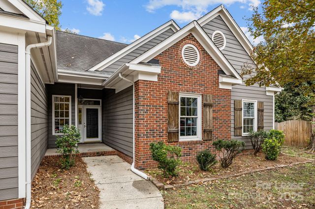 11103 Fox Cove Drive, Charlotte, NC 28273