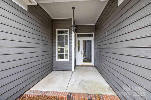 11103 Fox Cove Drive, Charlotte, NC 28273