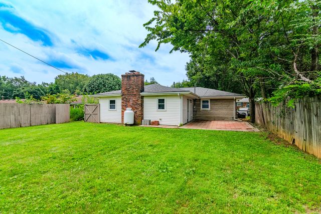 1910 Greenleaf Drive, Lexington, KY 40505