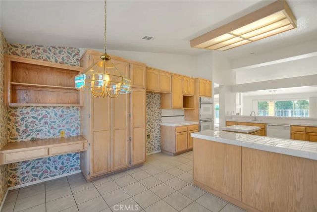 19149 Catalina, Apple Valley, CA 92308