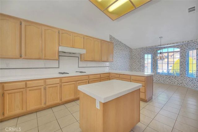 19149 Catalina, Apple Valley, CA 92308