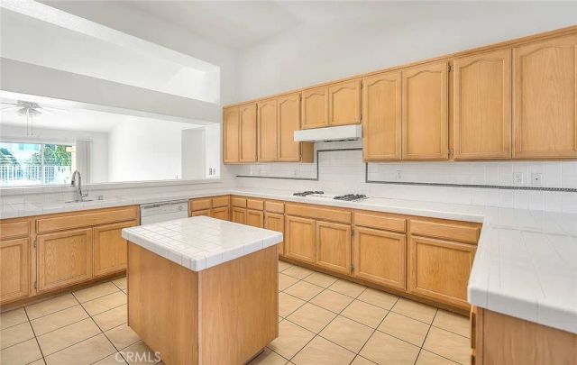 19149 Catalina, Apple Valley, CA 92308