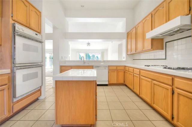 19149 Catalina, Apple Valley, CA 92308