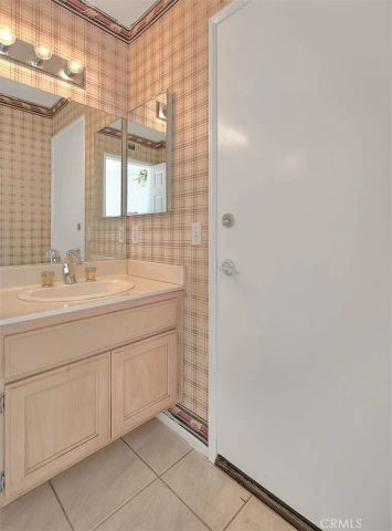 19149 Catalina, Apple Valley, CA 92308