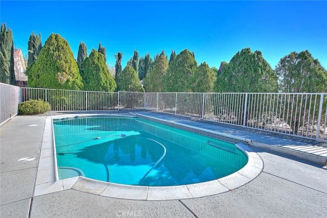 19149 Catalina, Apple Valley, CA 92308