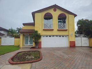 19403 NW 82nd Pl 19403, Hialeah, FL 33015