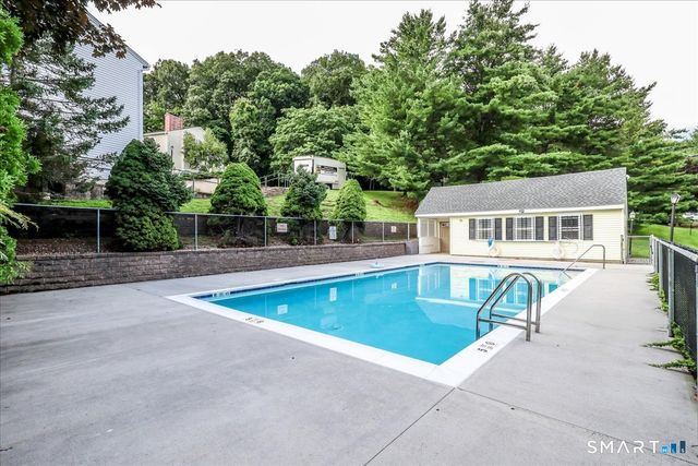 25 Padanaram Road 62, Danbury, CT 06811