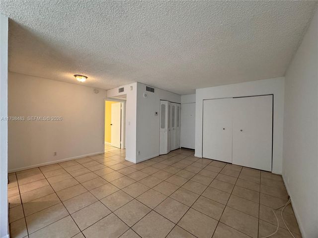16919 N Bay Road 117, Sunny Isles Beach, FL 33160
