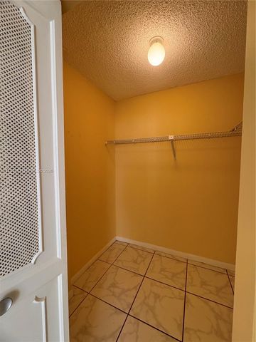 16919 N Bay Road 117, Sunny Isles Beach, FL 33160