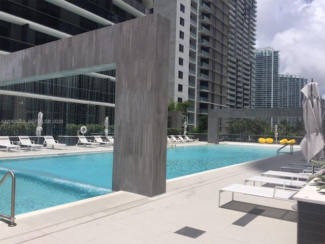 45 SW 9 Street 1607, Miami, FL 33131