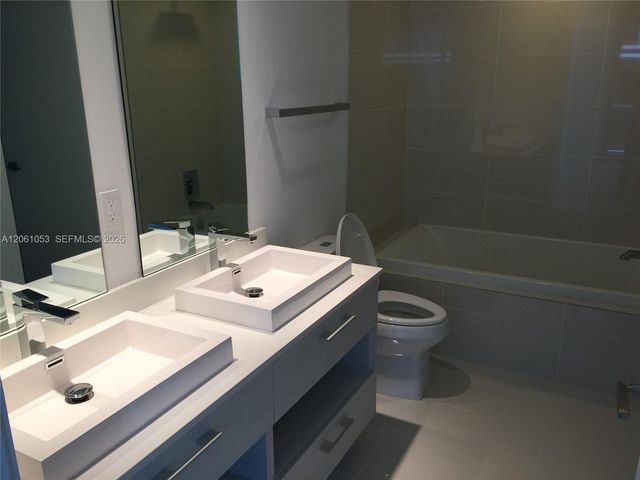 45 SW 9 Street 1607, Miami, FL 33131