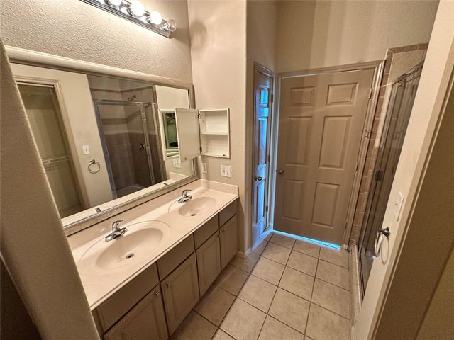 1441 East Street 315, Houston, TX 77007