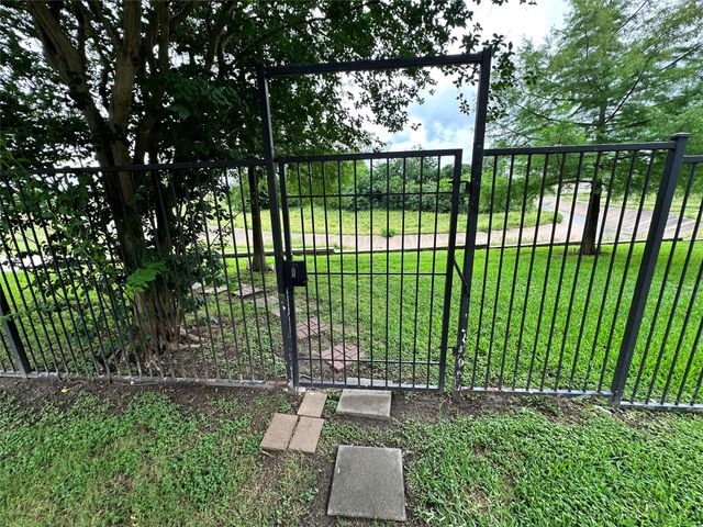 1441 East Street 315, Houston, TX 77007