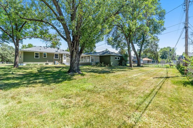 11346 Norway Street NW, Coon Rapids, MN 55448