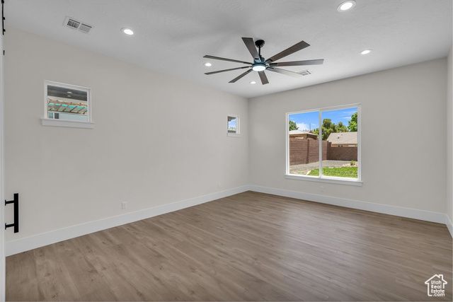 21 W ELINOR LN, Washington, UT 84780