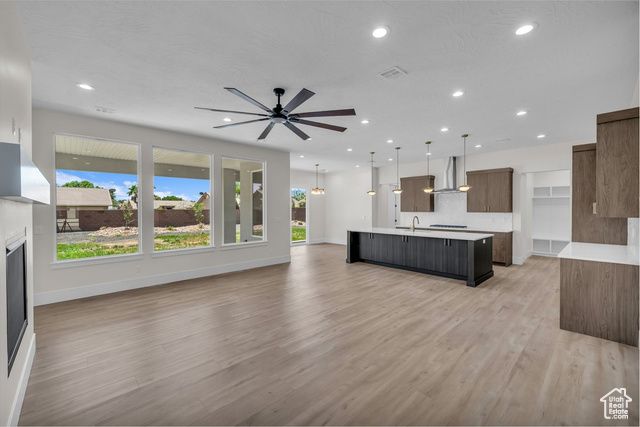 21 W ELINOR LN, Washington, UT 84780