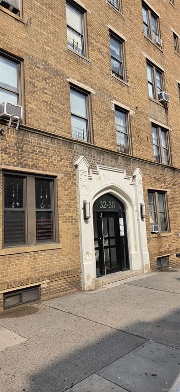 32-30 93 Street C8, East Elmhurst, NY 11369