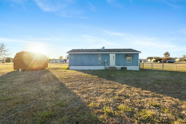8539 Longhorn Drive, Justin, TX 76247