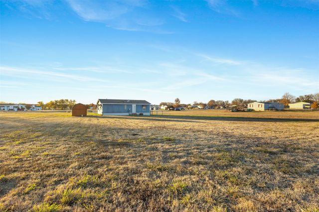 8539 Longhorn Drive, Justin, TX 76247