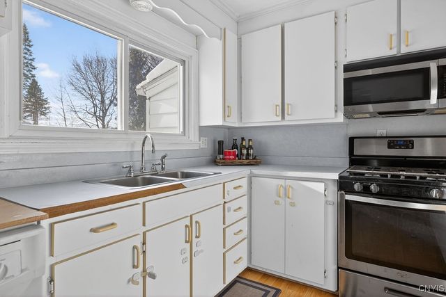 1101 Sidney Street, Camillus, NY 13219