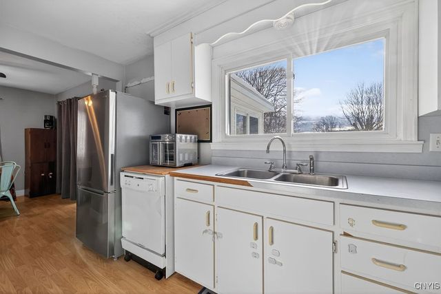 1101 Sidney Street, Camillus, NY 13219