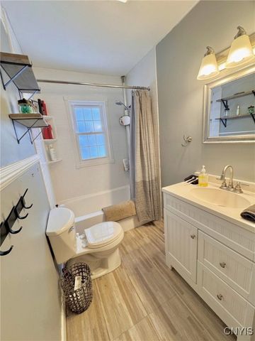 1101 Sidney Street, Camillus, NY 13219