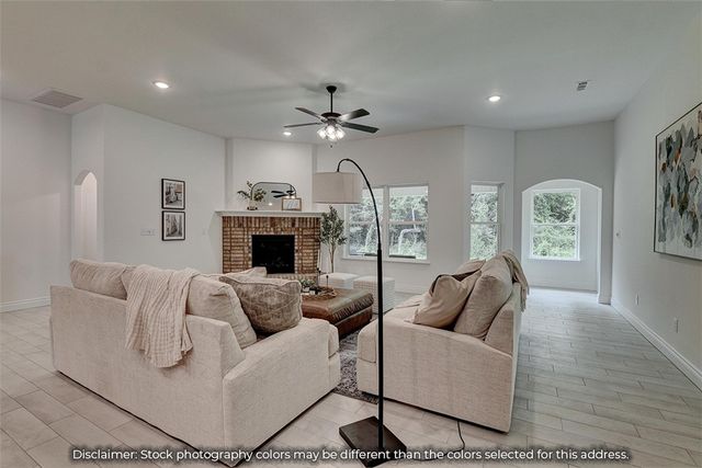 1047 Hillcrest Drive, Farmington, AR 72730