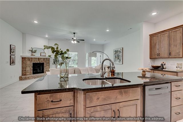 1047 Hillcrest Drive, Farmington, AR 72730