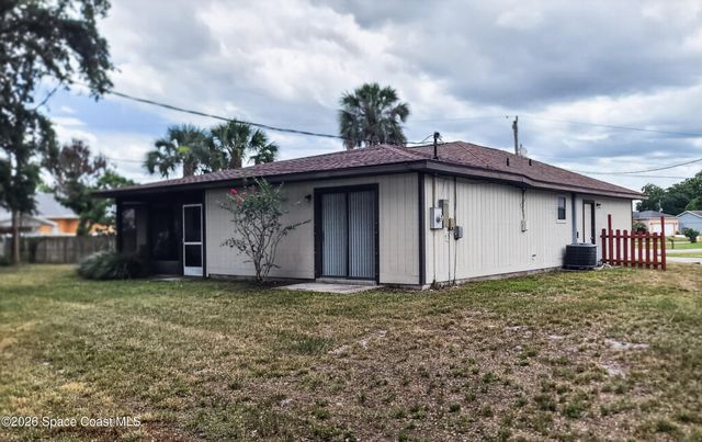 1141 Mast Court SE, Palm Bay, FL 32909