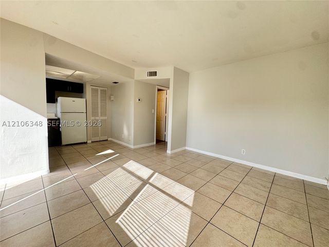 101 NE 41st St A8, Oakland Park, FL 33334