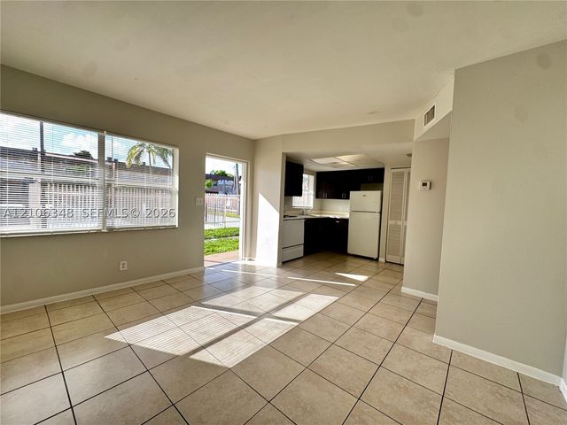 101 NE 41st St A8, Oakland Park, FL 33334