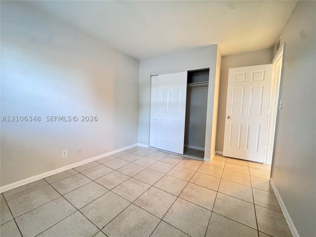 101 NE 41st St A8, Oakland Park, FL 33334