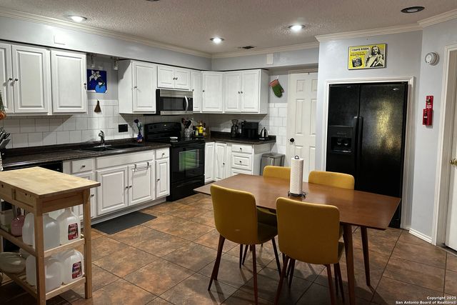 10527 Perrin Beitel Rd Apt B204, San Antonio, TX 78217