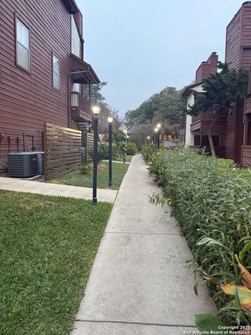 10527 Perrin Beitel Rd Apt B204, San Antonio, TX 78217