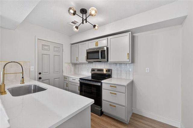 1301 Ada Street, Kearney, MO 64060